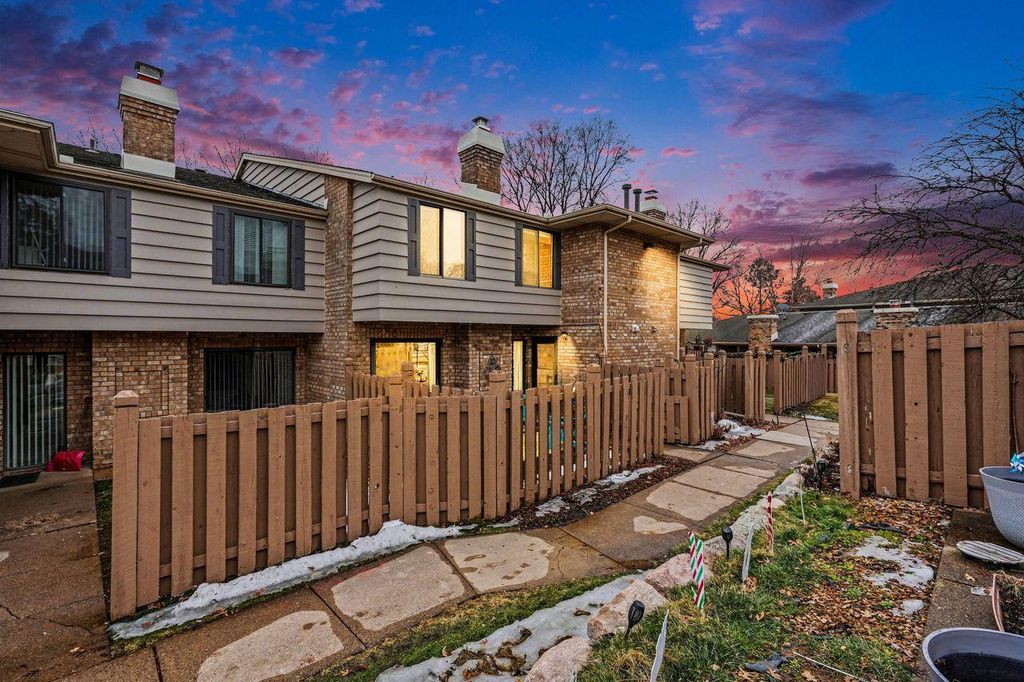 Photo of 3670 Gettysburg Avenue S #82, Saint Louis Park, MN 55426 (MLS # 7017396)