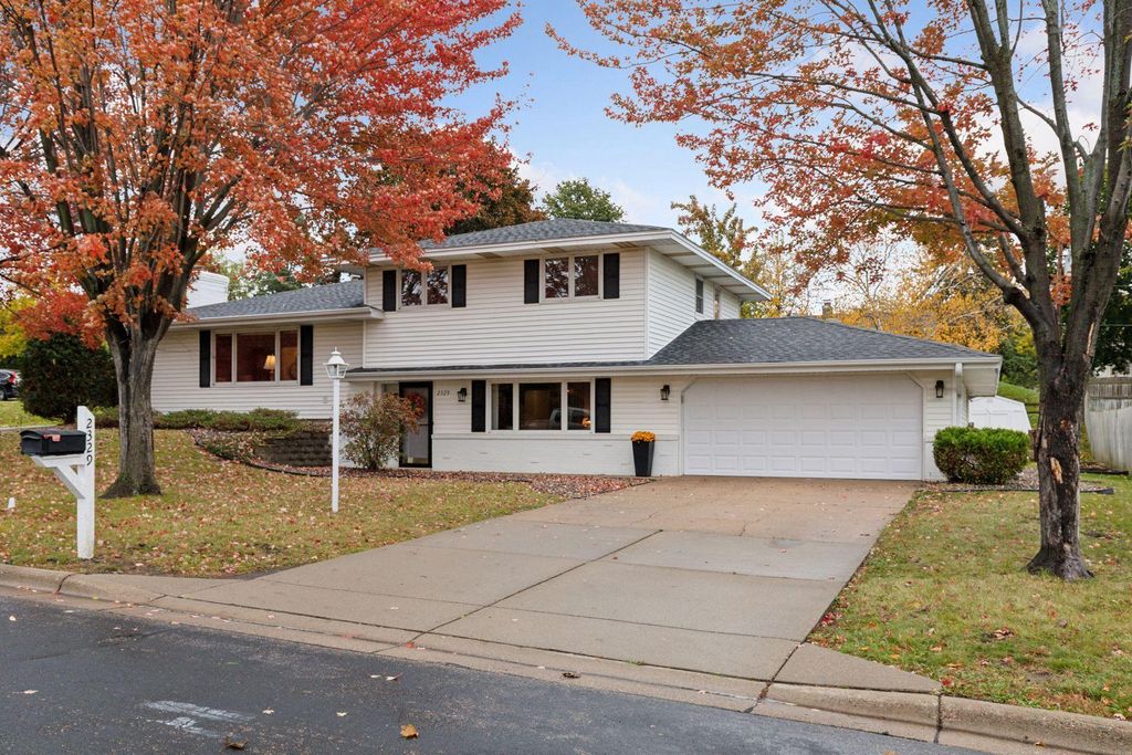 Photo of 2329 Explorer Court, Burnsville, MN 55337 (MLS # 6808415)