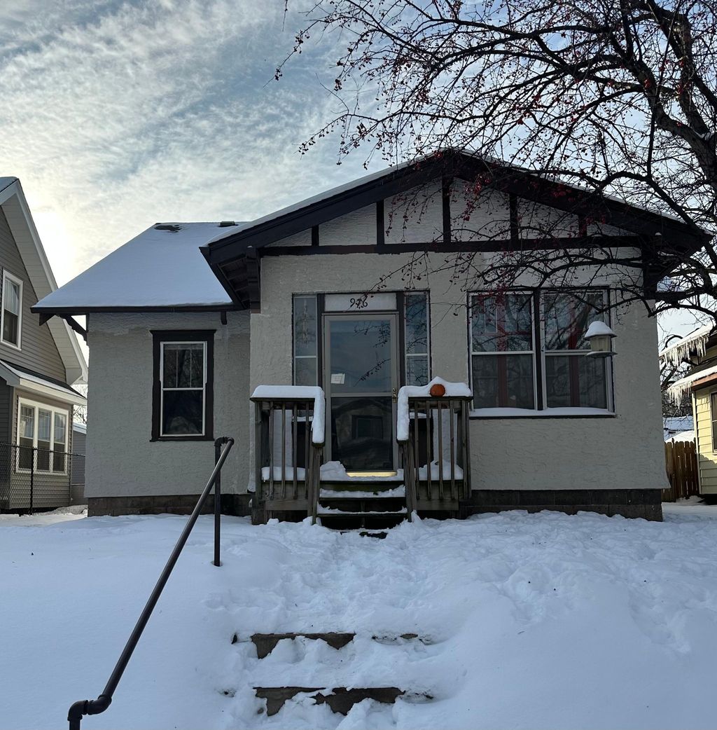 Photo of 976 Lawson Avenue E, Saint Paul, MN 55106 (MLS # 6723908)