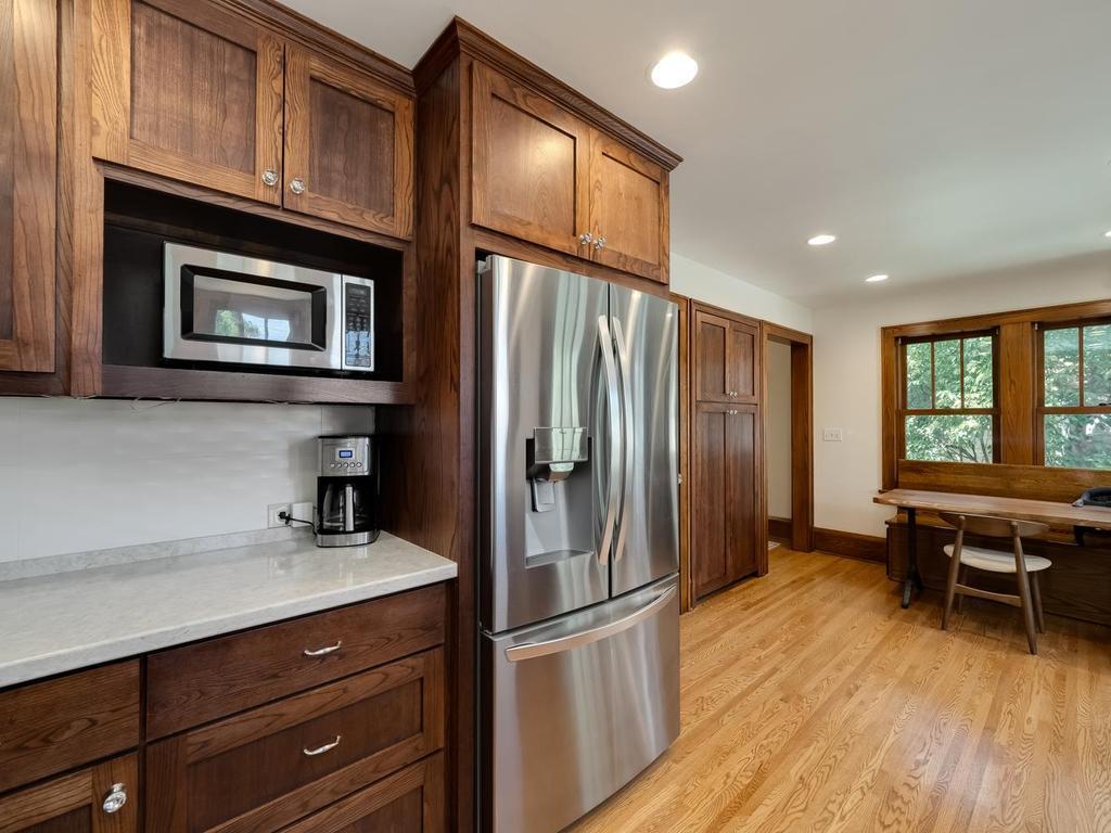 1222 W 53rd Street