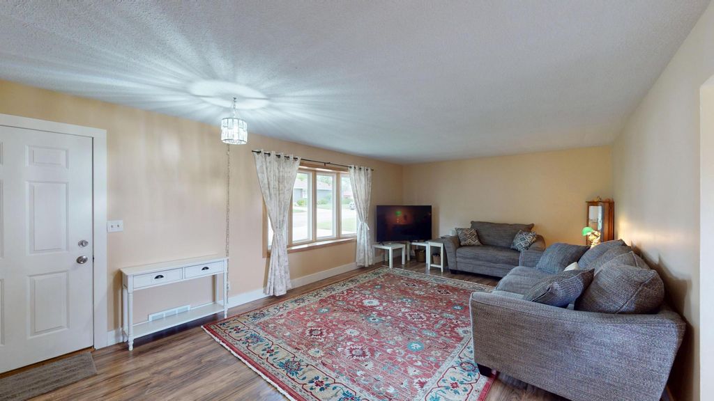 Photo of 1402 Marie Avenue, Albert Lea, MN 56007 (MLS # 7103204)