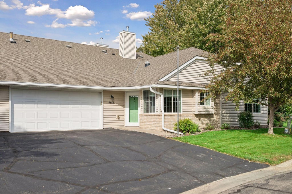 Photo of 8605 Oxford Lane, Brooklyn Park, MN 55443 (MLS # 7150663)