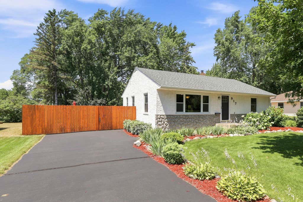 Photo of 917 Westwood Lane, Anoka, MN 55303 (MLS # 7107783)