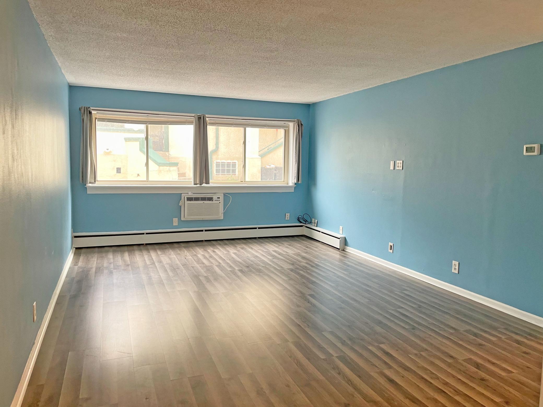 1800 Lasalle Avenue 104