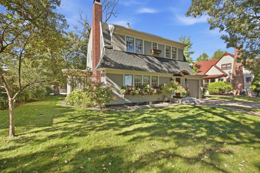Photo of 909 6th Avenue N, Saint Cloud, MN 56303 (MLS # 7141271)