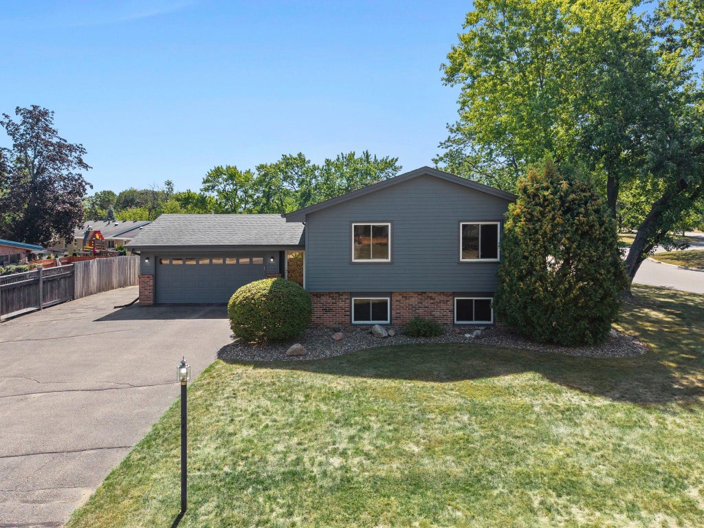Photo of 801 E 102nd Street, Bloomington, MN 55420 (MLS # 7133103)
