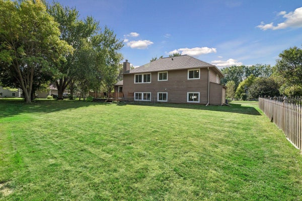 4160 POLARIS LN N, MINNEAPOLIS, MN 55446 - Image f6cfca81e8be963e78d818d3306762fa/2009920101