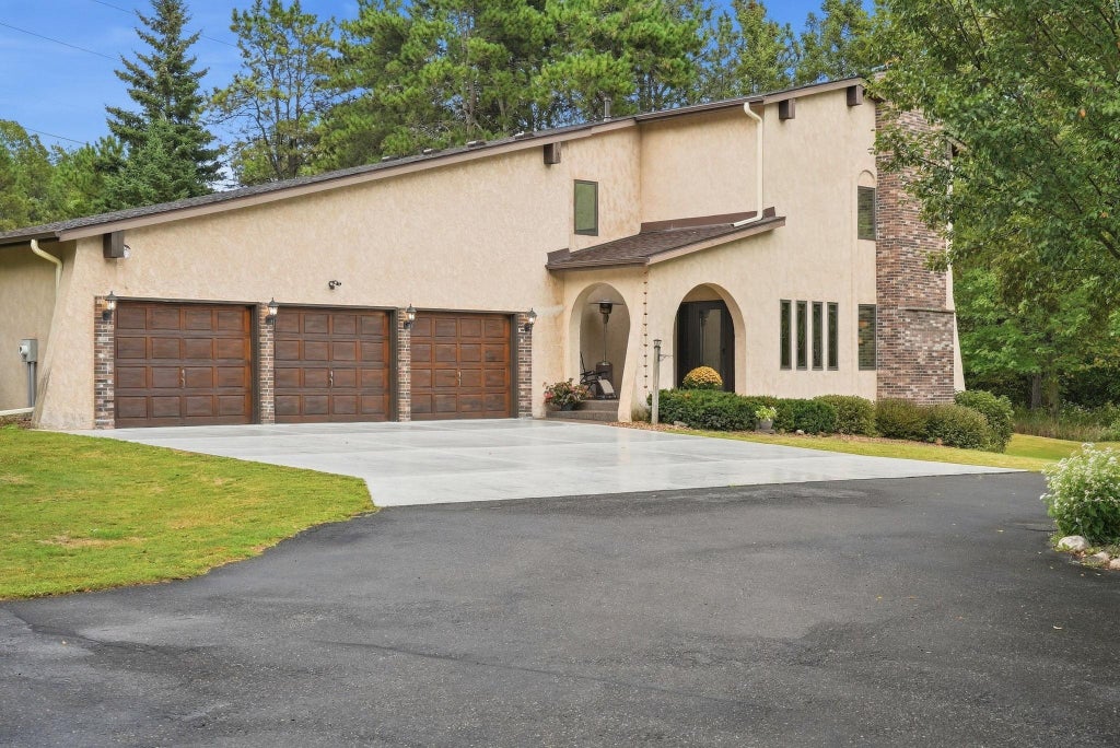 Photo of 6668 Crackleberry Trail, Woodbury, MN 55129 (MLS # 7142631)