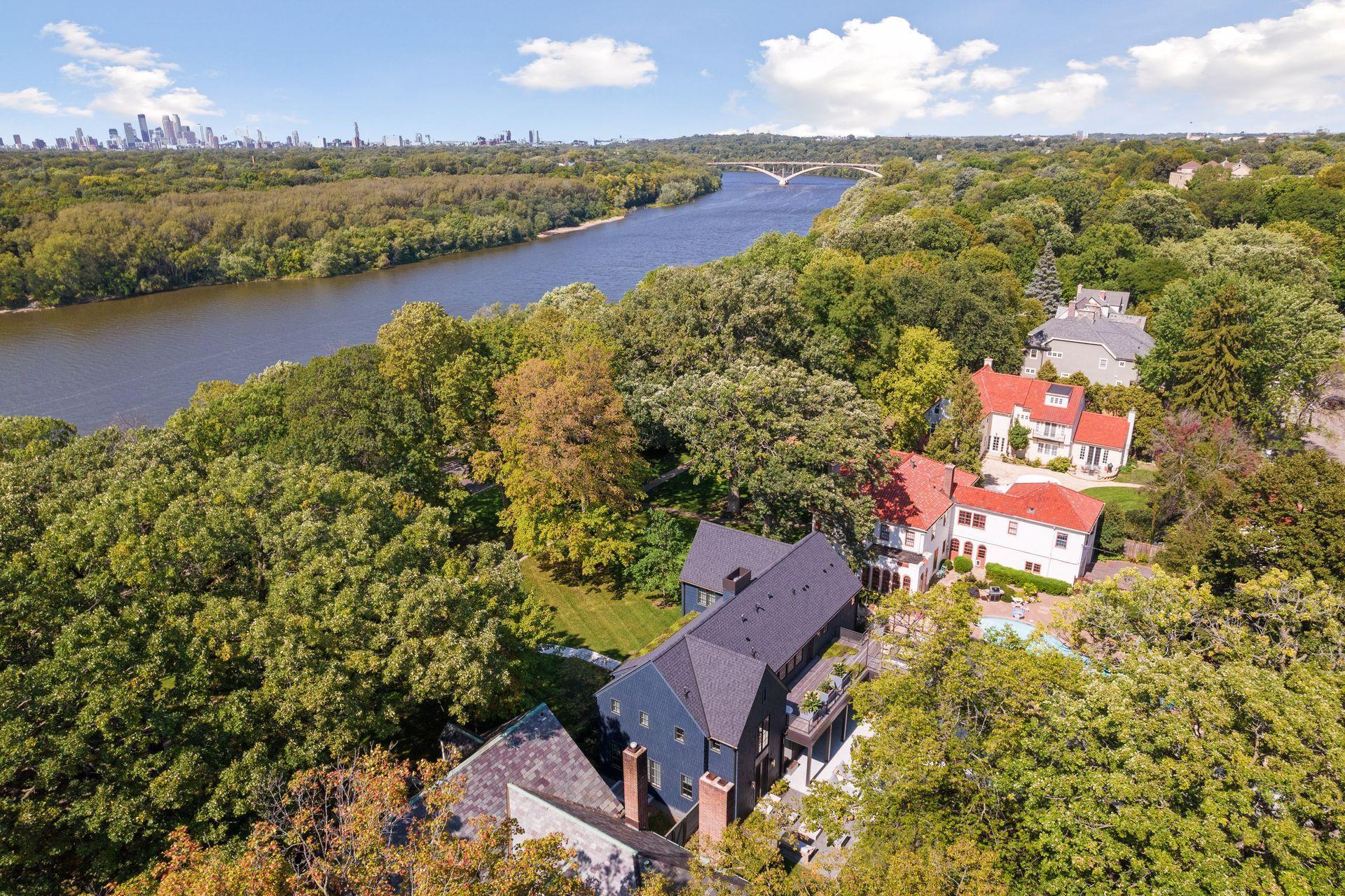 180 Mississippi River Boulevard S