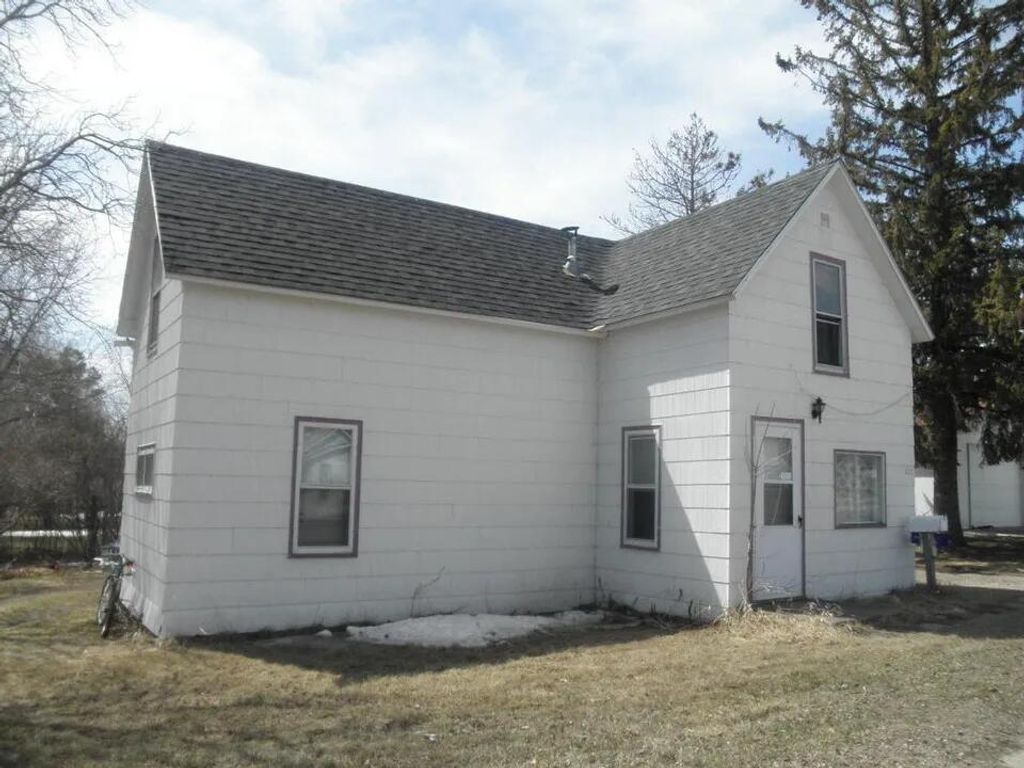 Photo of 211 North Street E, Detroit Lakes, MN 56501 (MLS # 7019125)