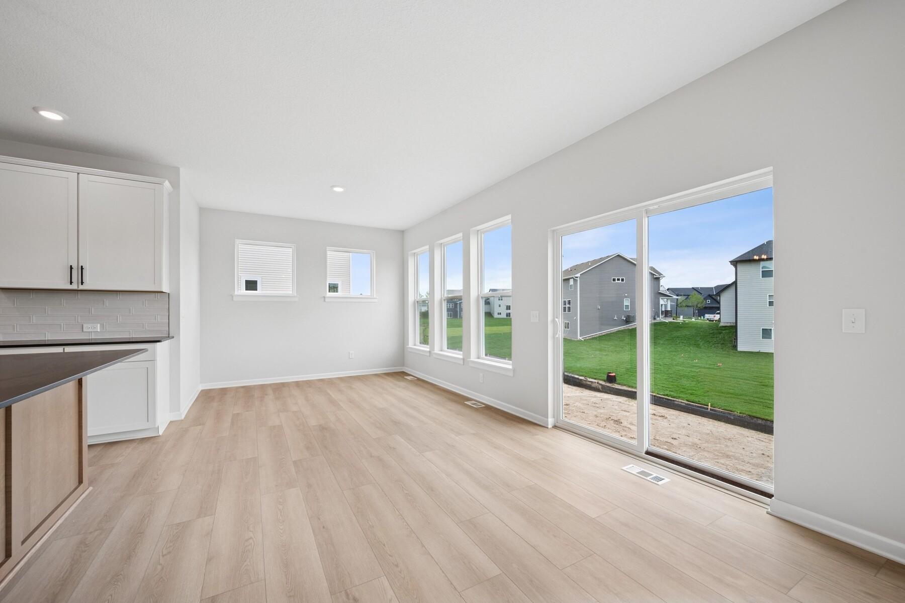 10577 Minnesota Lane N