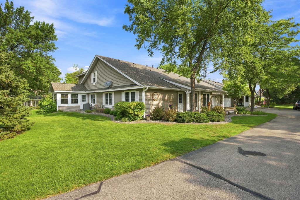 Photo of 14702 Oak Run Lane, Burnsville, MN 55306 (MLS # 7125786)