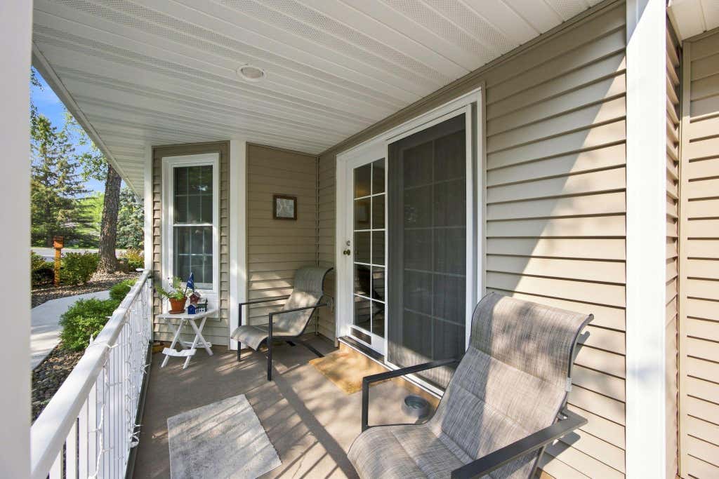 Photo of 14702 Oak Run Lane, Burnsville, MN 55306 (MLS # 7125786)