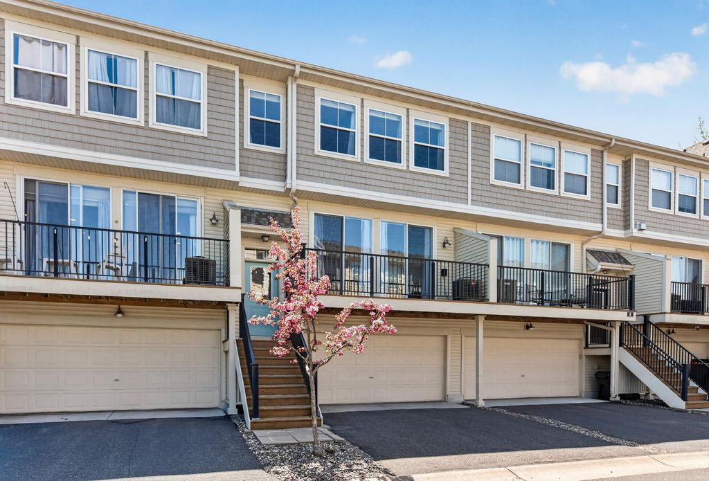 Photo of 4735 Victor Path #6, Hugo, MN 55038 (MLS # 7013776)