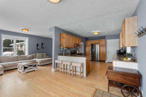 1961 9th Street White Bear Lake MN 55110