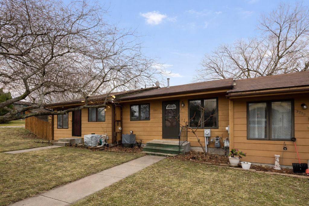 Photo of 3704 Chandler Drive NE, Saint Anthony, MN 55421 (MLS # 7042242)