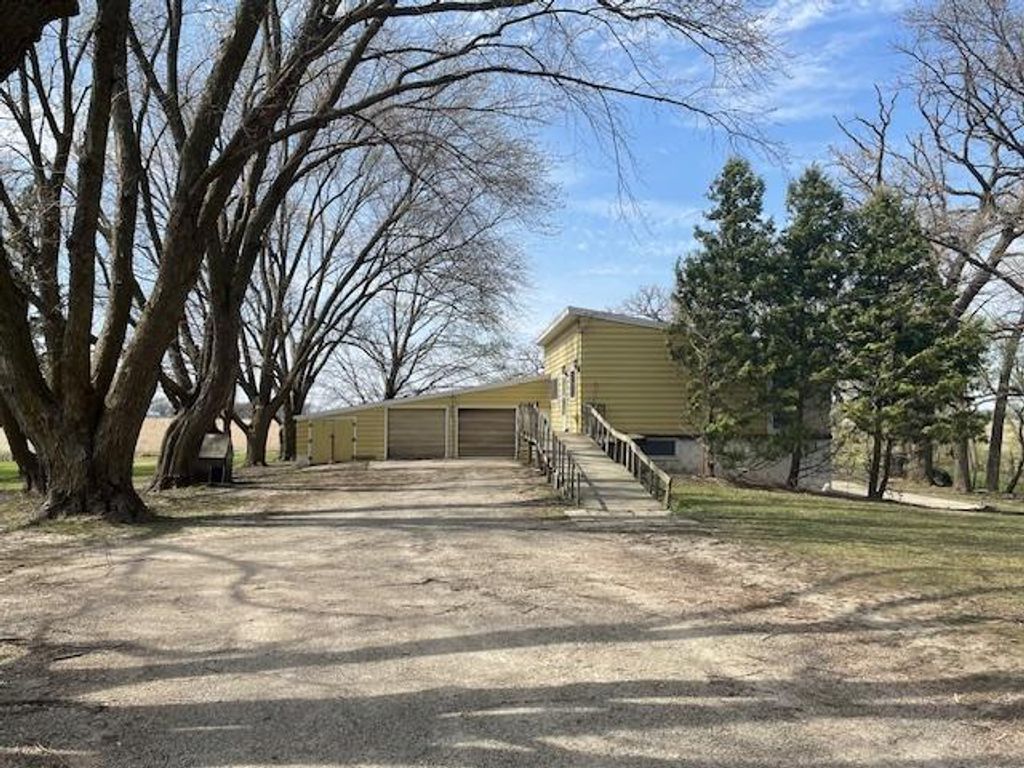 Photo of 15625 540th Avenue, Austin, MN 55912 (MLS # 7060431)