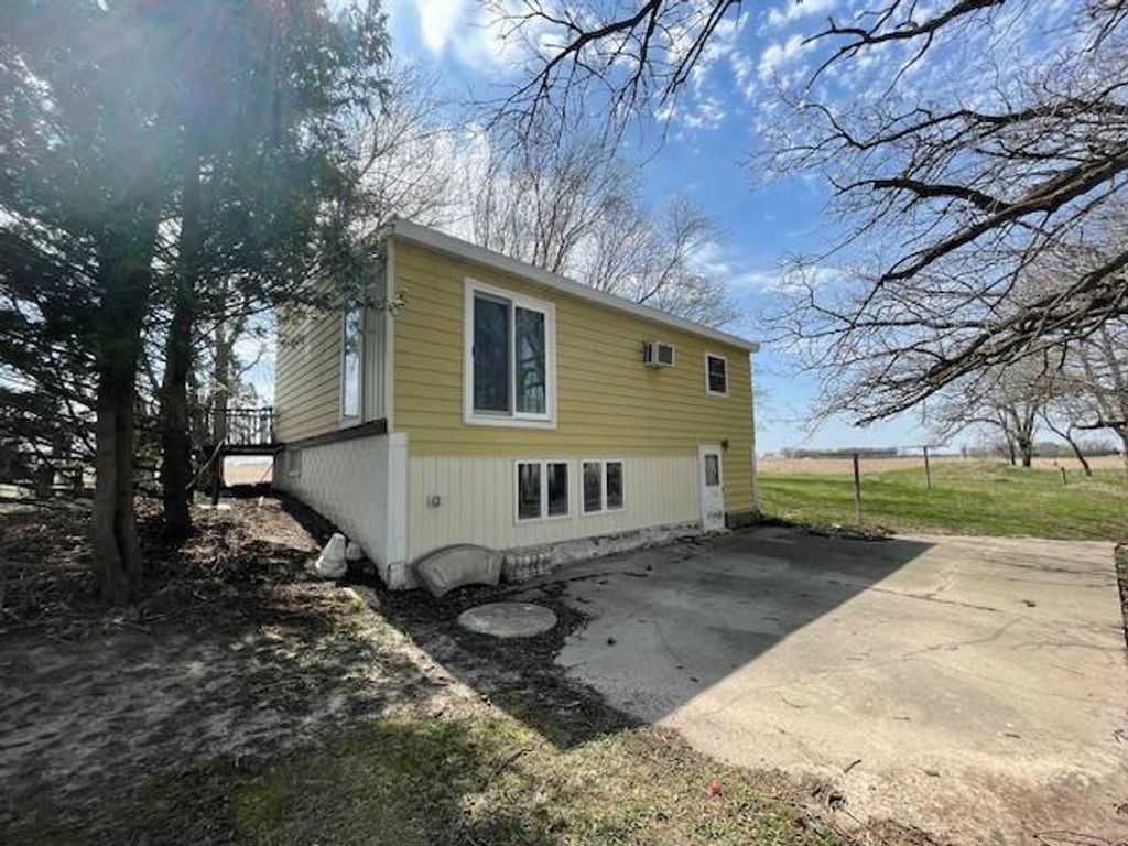 Photo of 15625 540th Avenue, Austin, MN 55912 (MLS # 7060431)