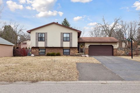 3233 Camelot Drive Woodbury MN 55125