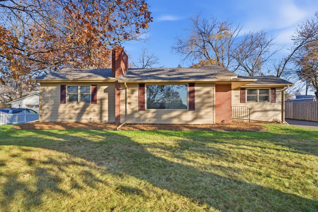 Photo of 3100 Noble Avenue N, Golden Valley, MN 55422 (MLS # 7031937)