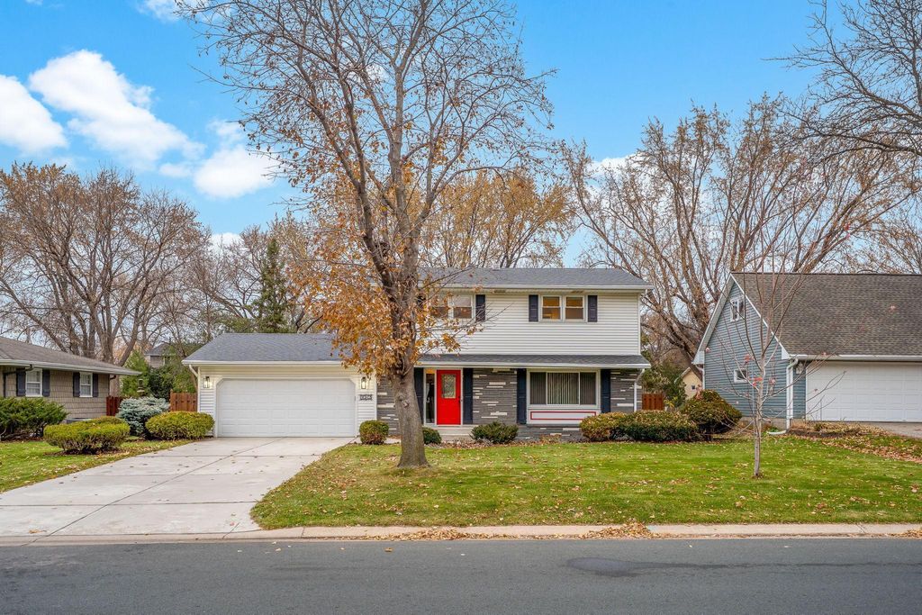 Photo of 9012 47 1/2 Avenue N, New Hope, MN 55428 (MLS # 6822267)