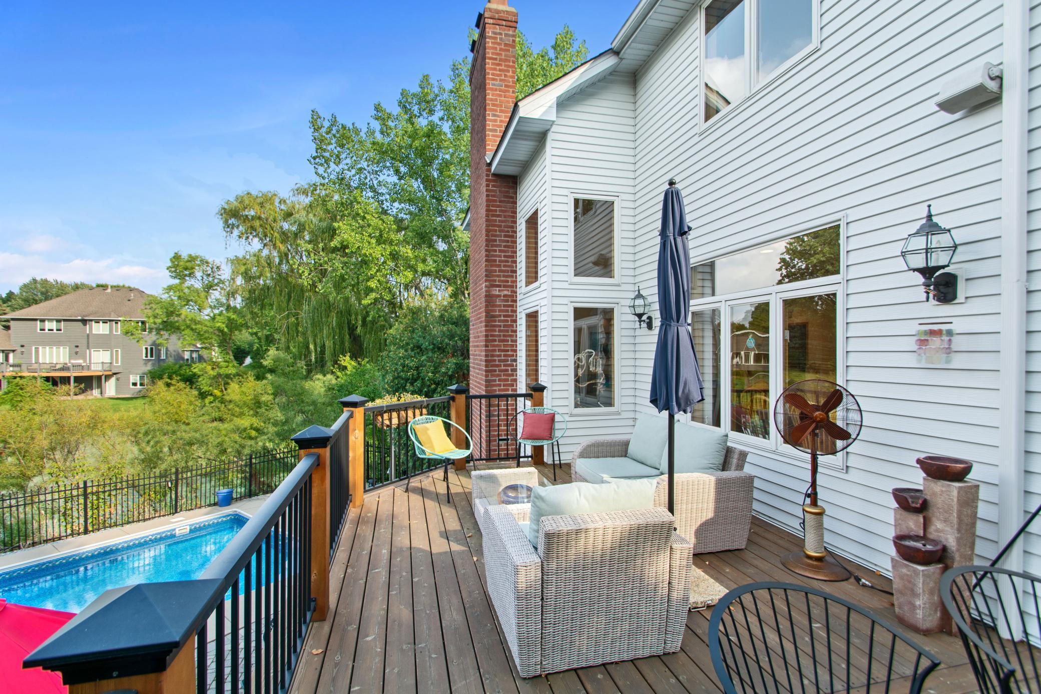 3400 Shadyview Lane N