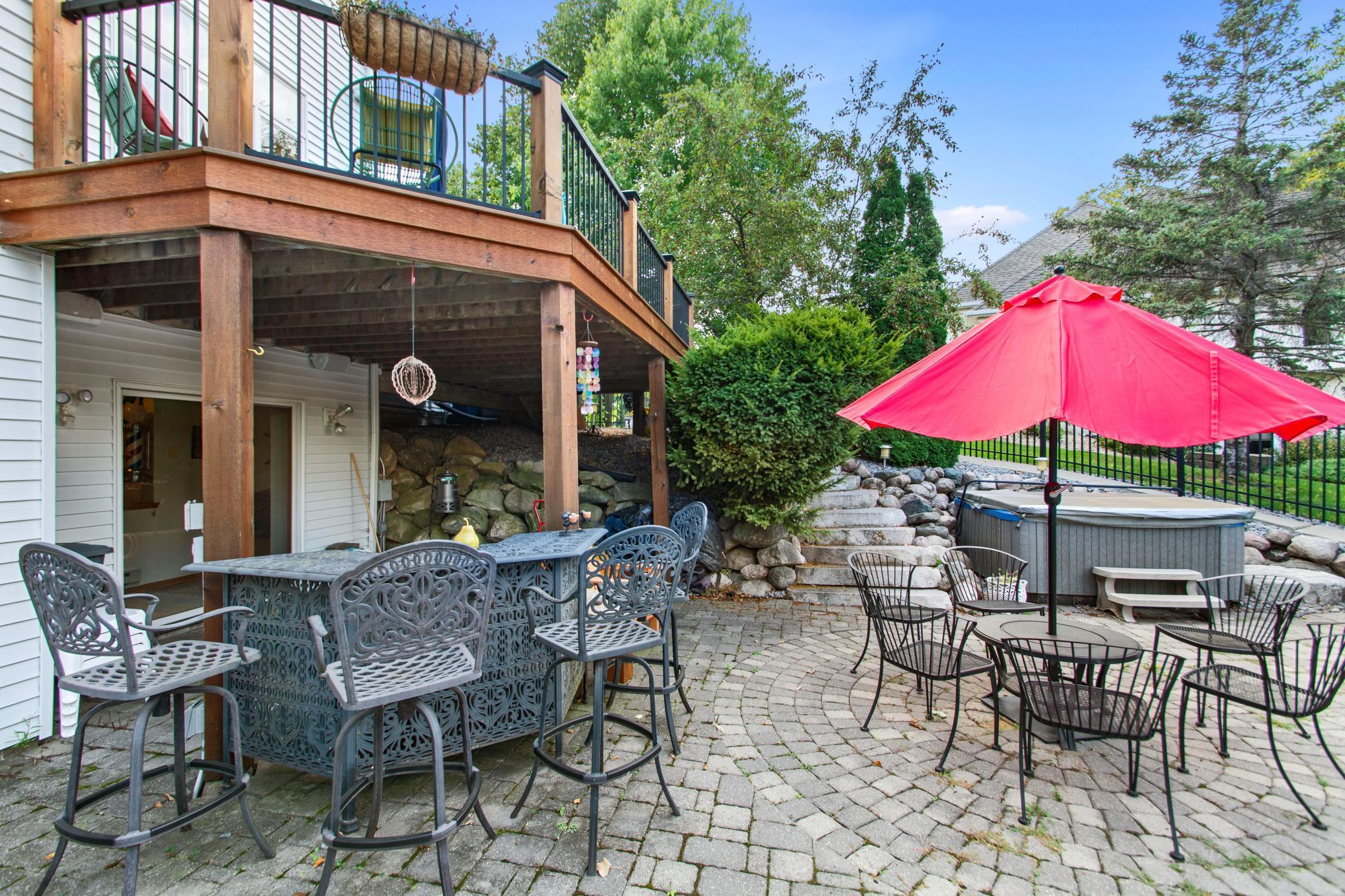 3400 Shadyview Lane N