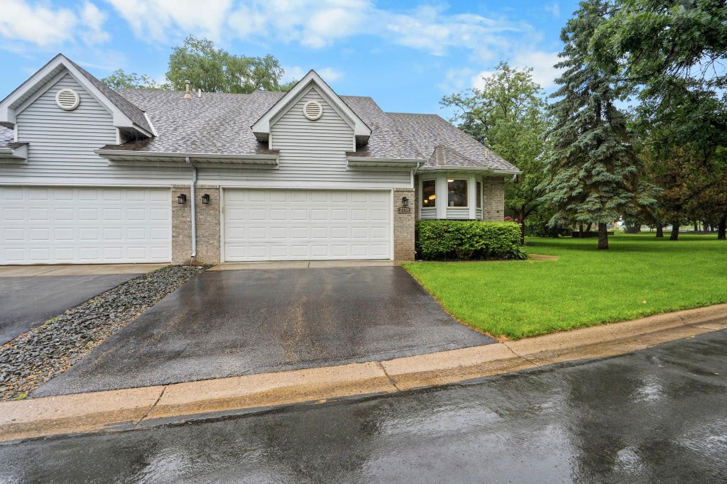 Photo of 2751 Rivers Bluff Lane, Anoka, MN 55303 (MLS # 7093418)