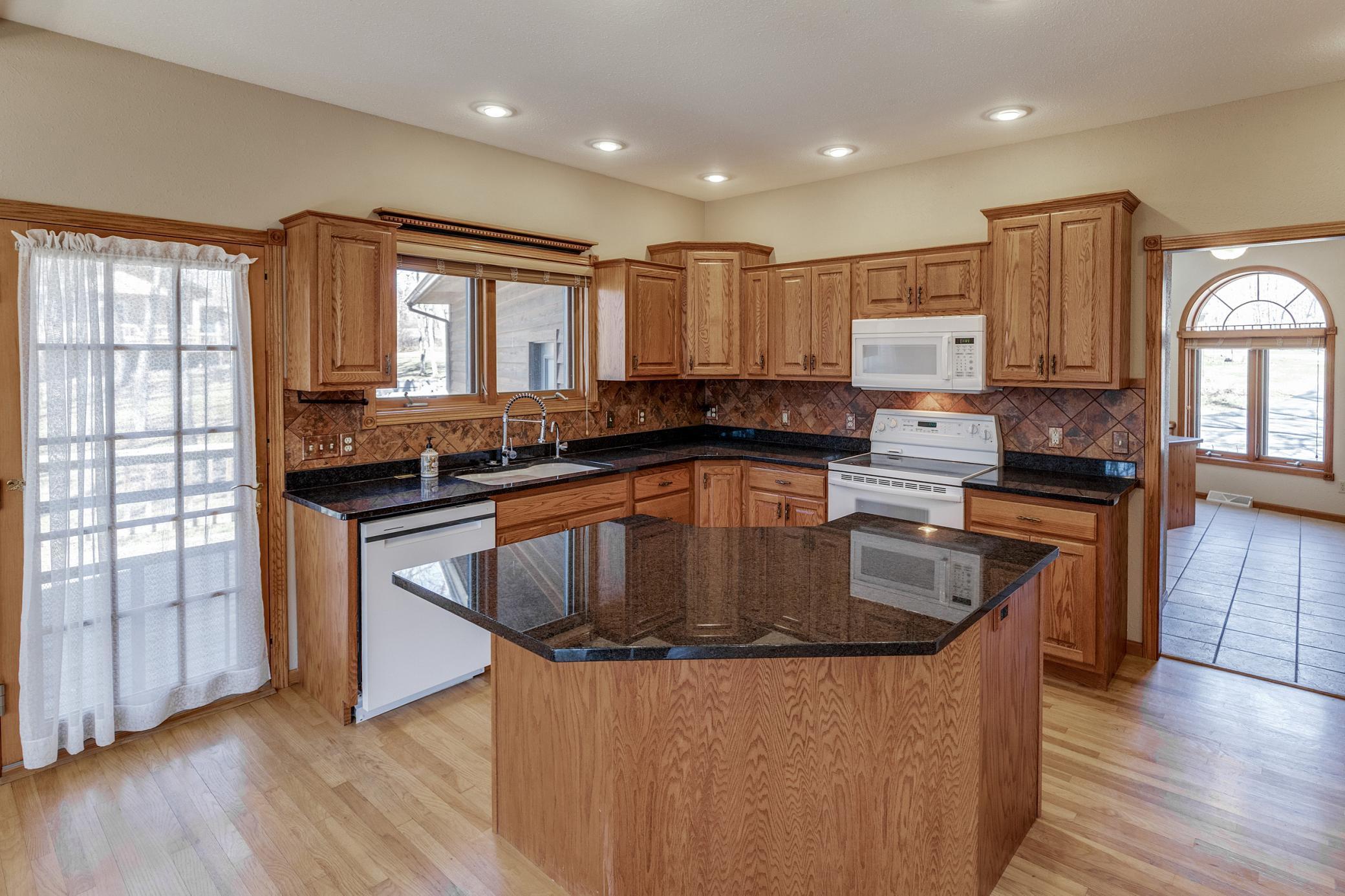 10822 Steamboat Loop NW