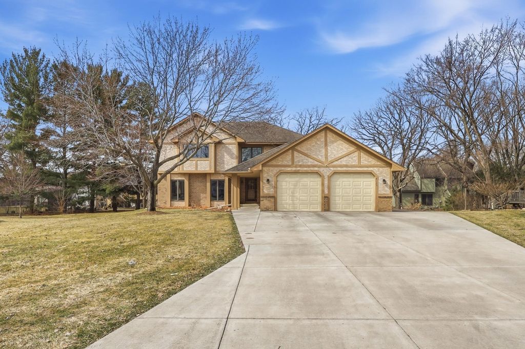 Photo of 4125 Bridgewater Circle, Vadnais Heights, MN 55127 (MLS # 7028700)