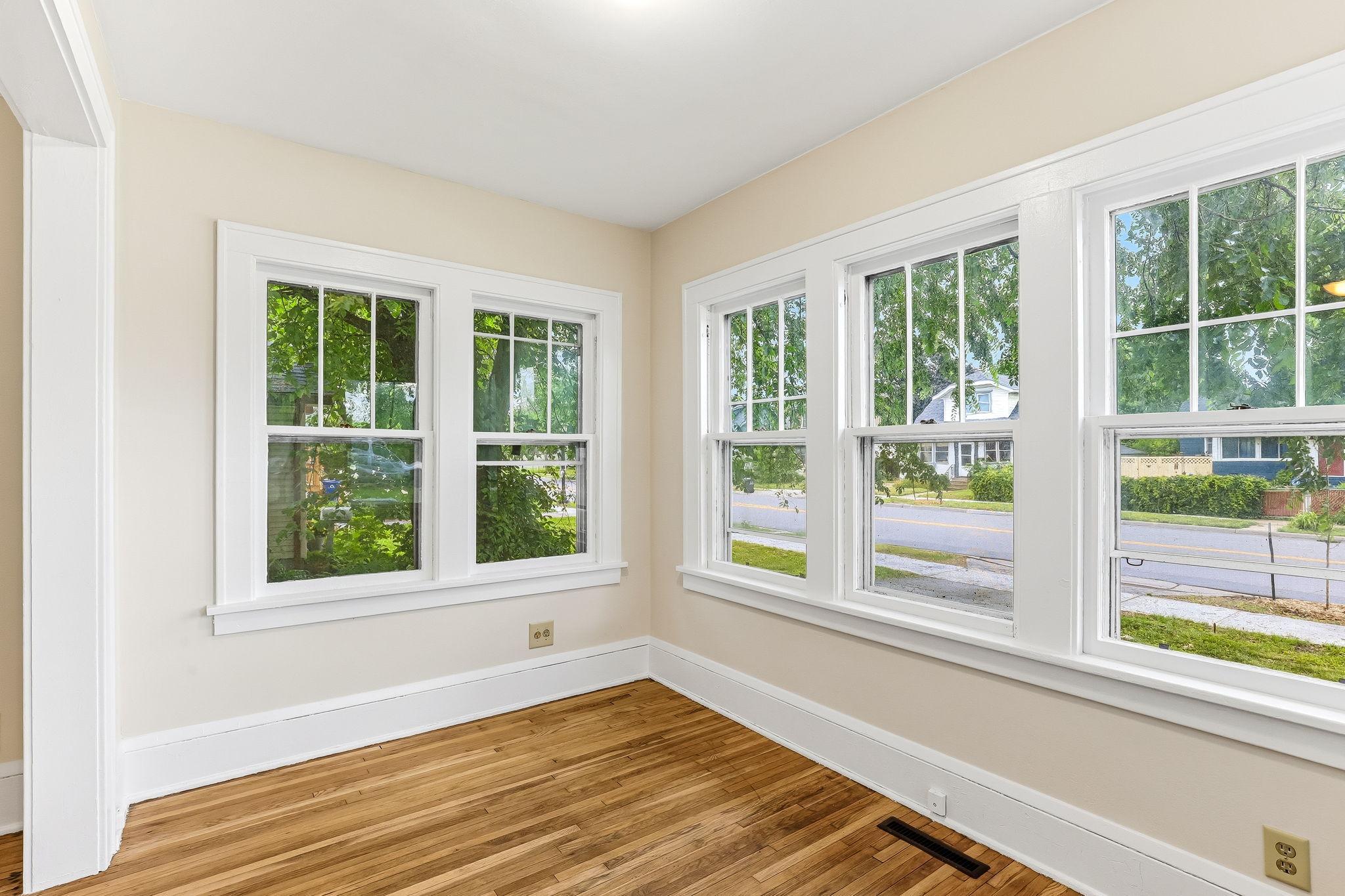 1812 Minnehaha Avenue E