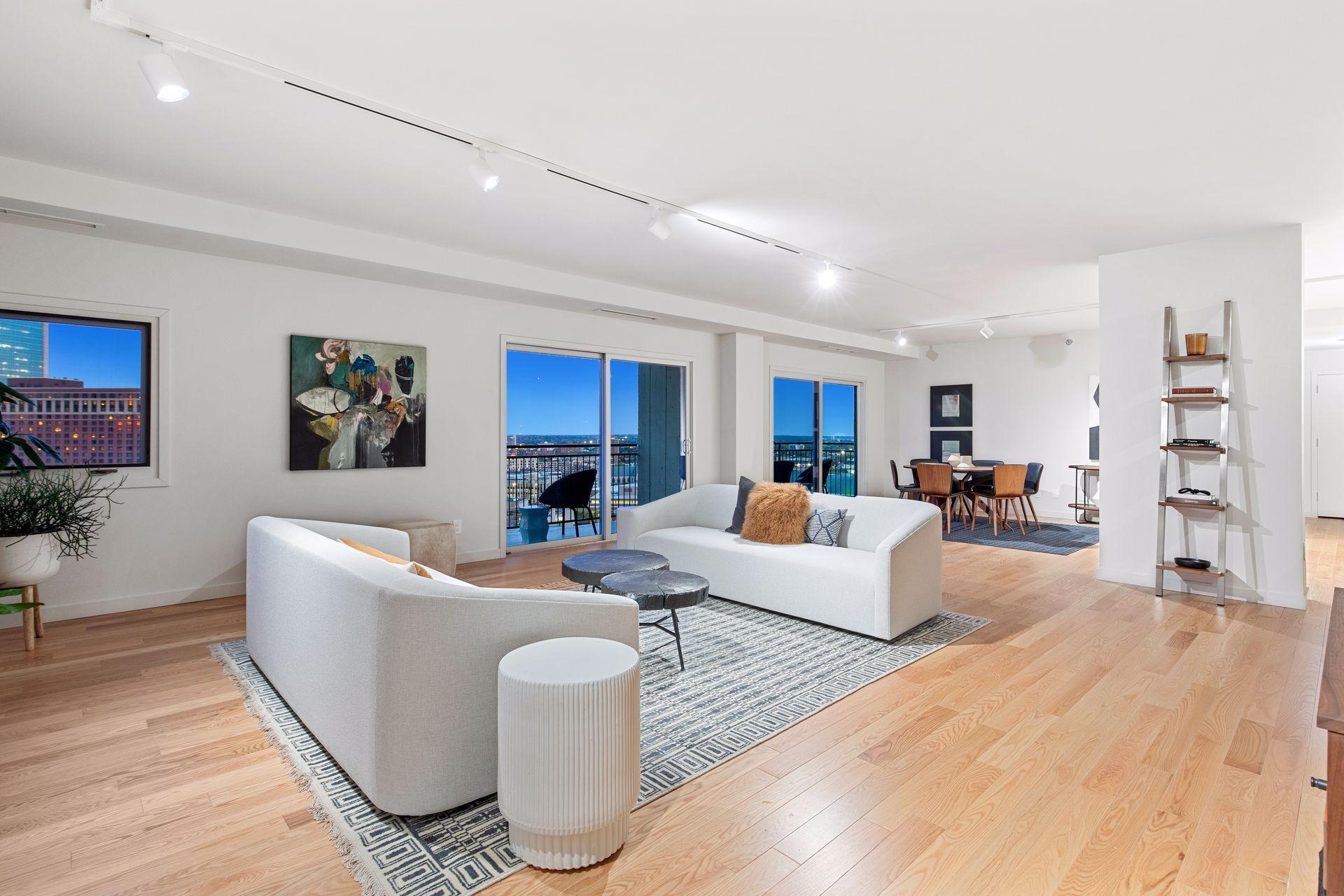 1225 Lasalle Avenue 2301