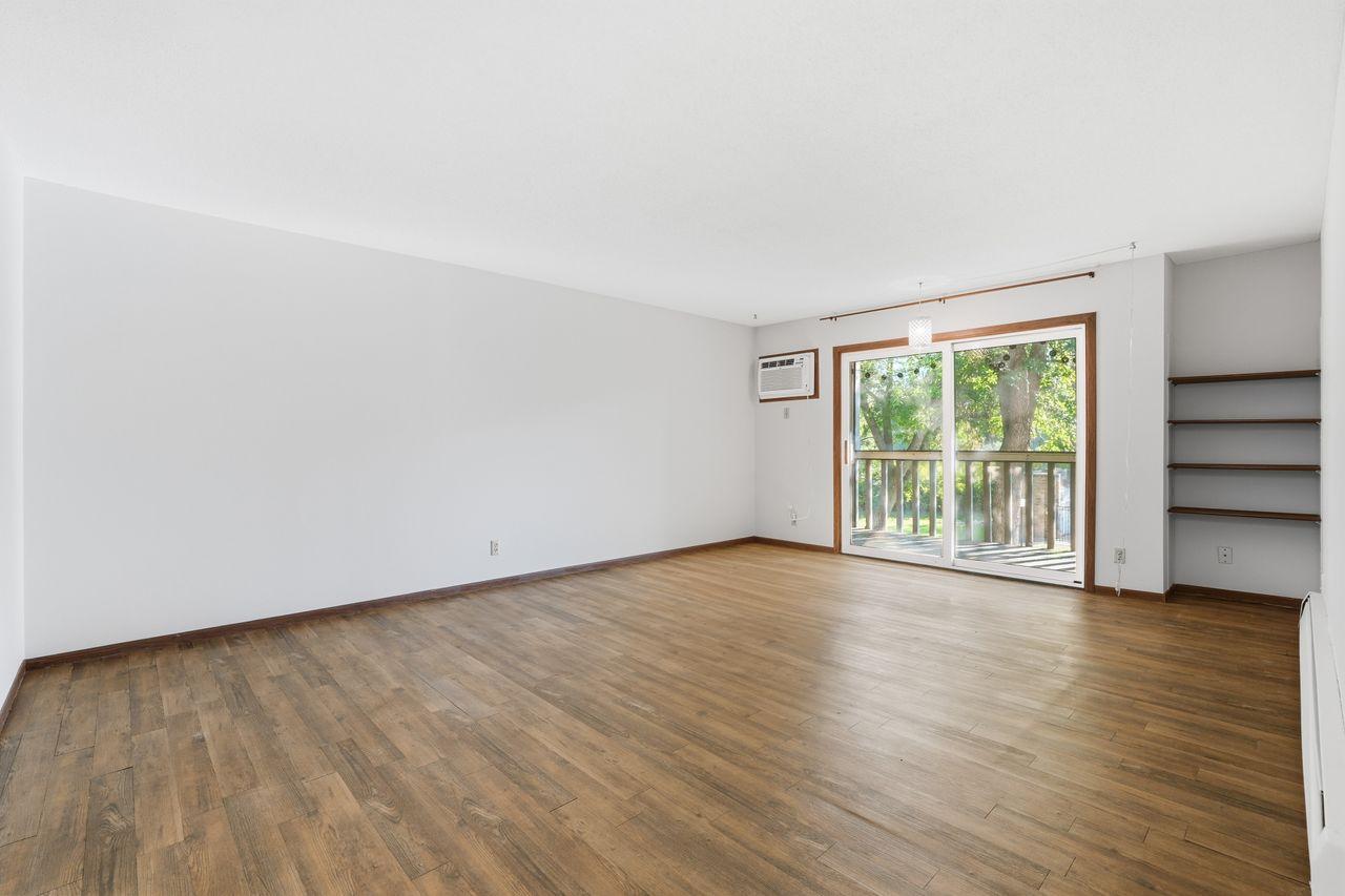 4045 Hodgson Road 201