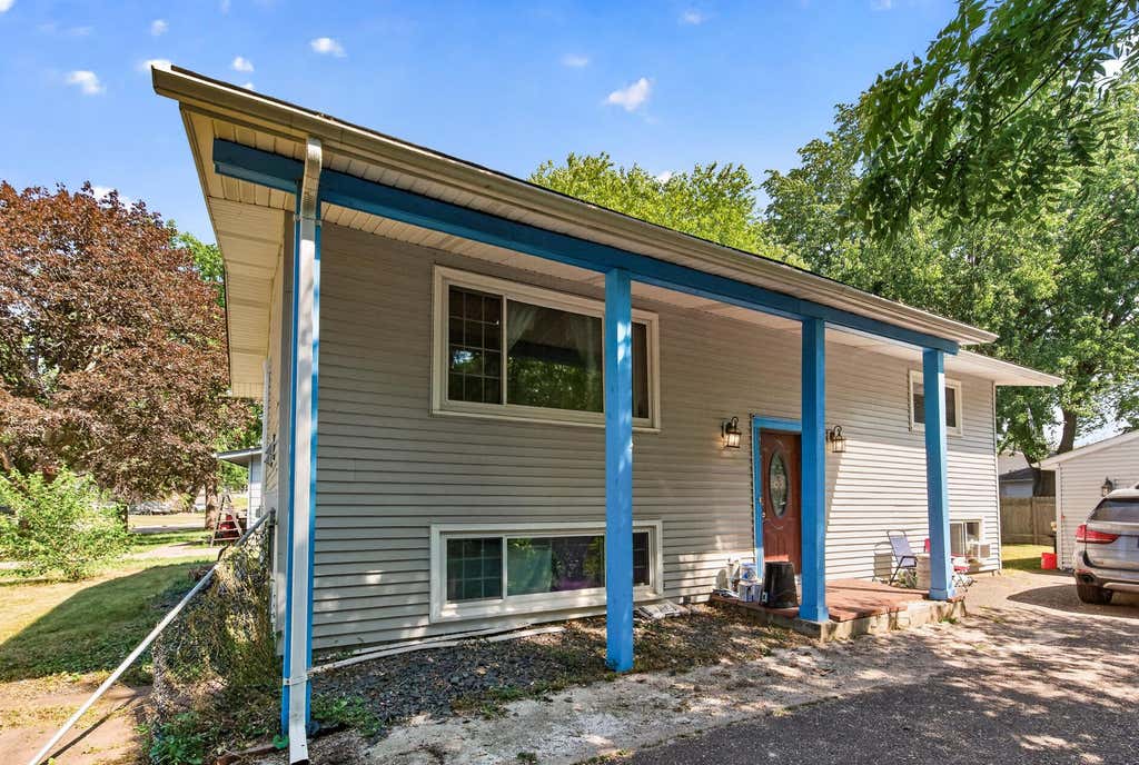 Photo of 2280 Shryer Avenue E, North Saint Paul, MN 55109 (MLS # 7117603)