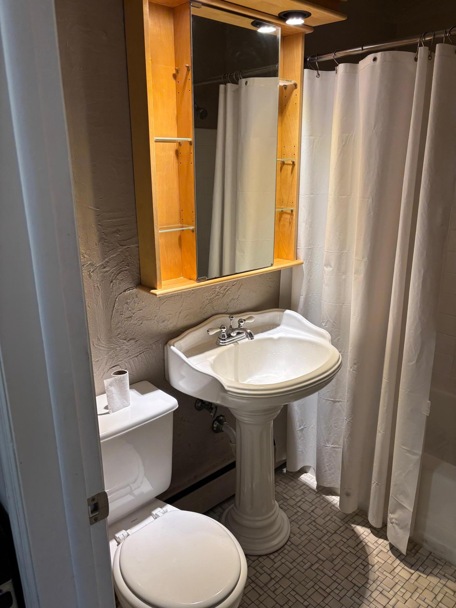 415 Ridgewood Avenue 3