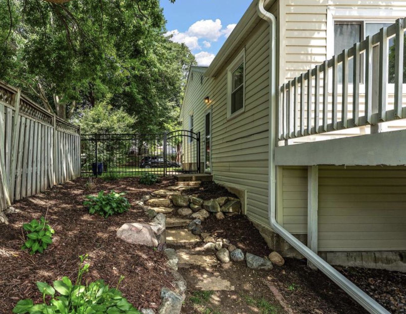 1504 Eleanor Avenue