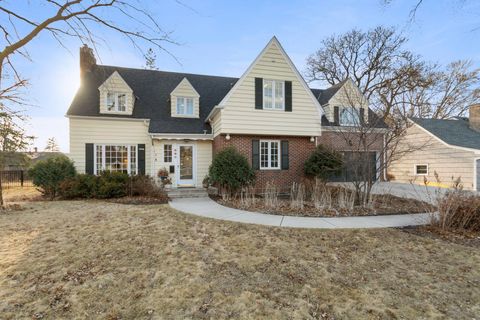 130 Ashley Road Hopkins MN 55343
