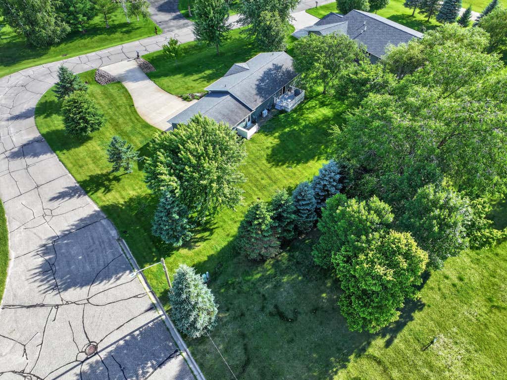 Photo of 704 Lincoln Avenue SW, Wadena, MN 56482 (MLS # 7106170)