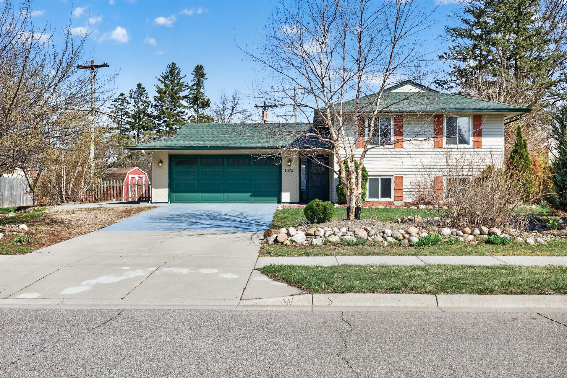 1075 Lowell Drive