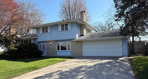 Photo of 1417 Pinewood Drive, Woodbury, MN 55125 (MLS # 7057887)