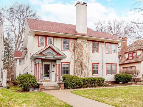 1917 Summit Avenue 2 Saint Paul MN 55105