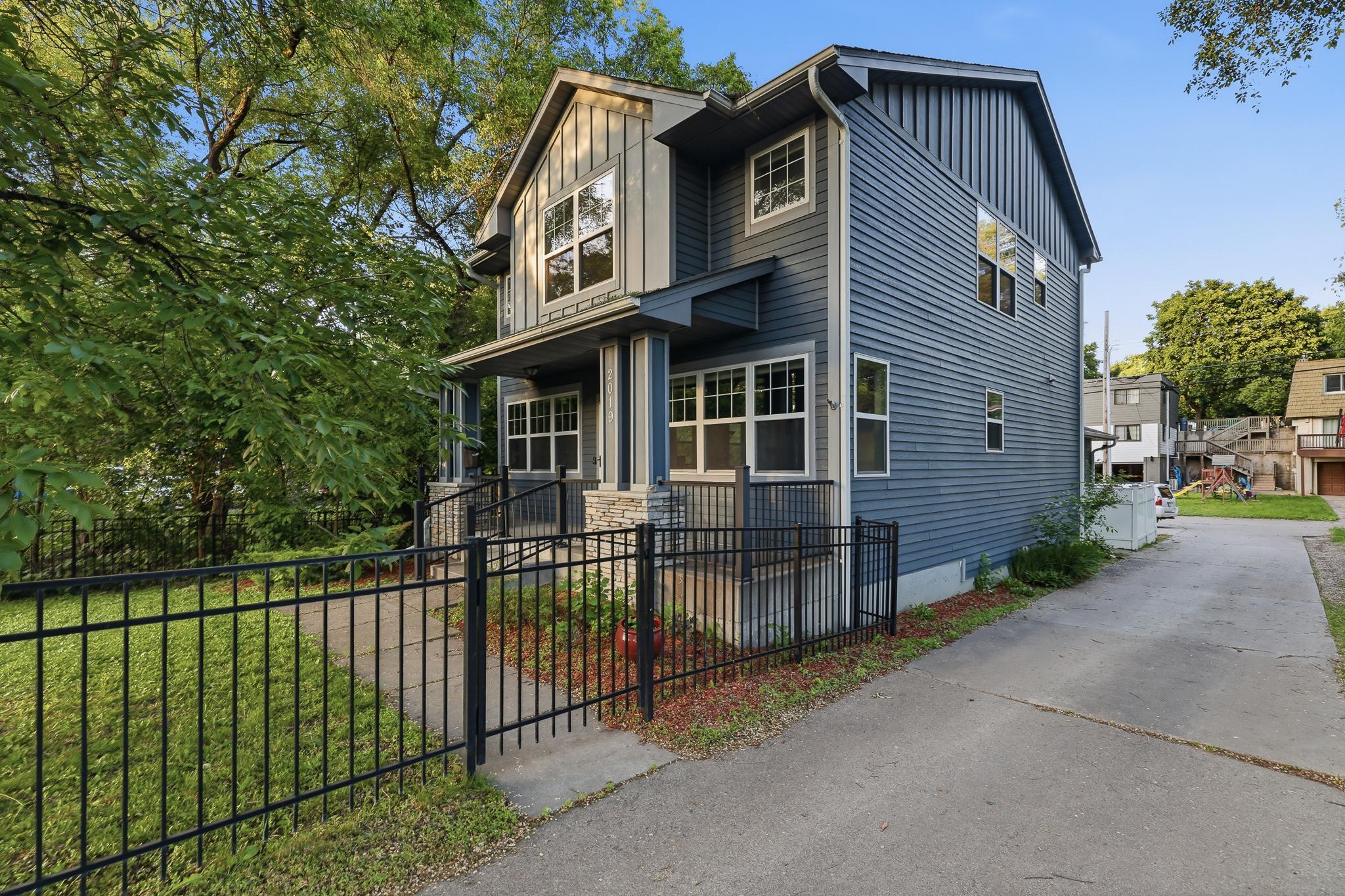 2019 Louisiana Avenue S