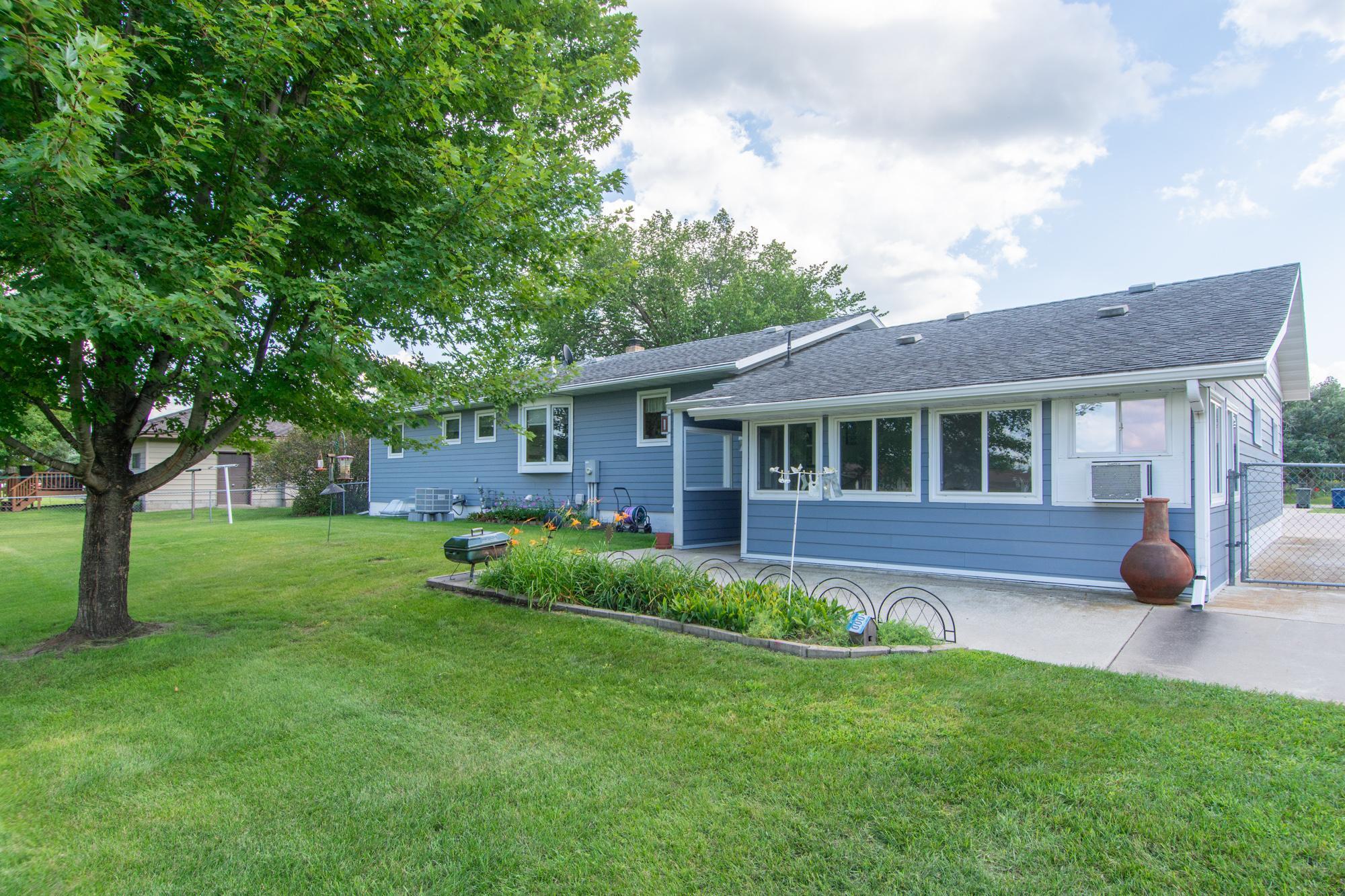 205 Prairie Avenue NE