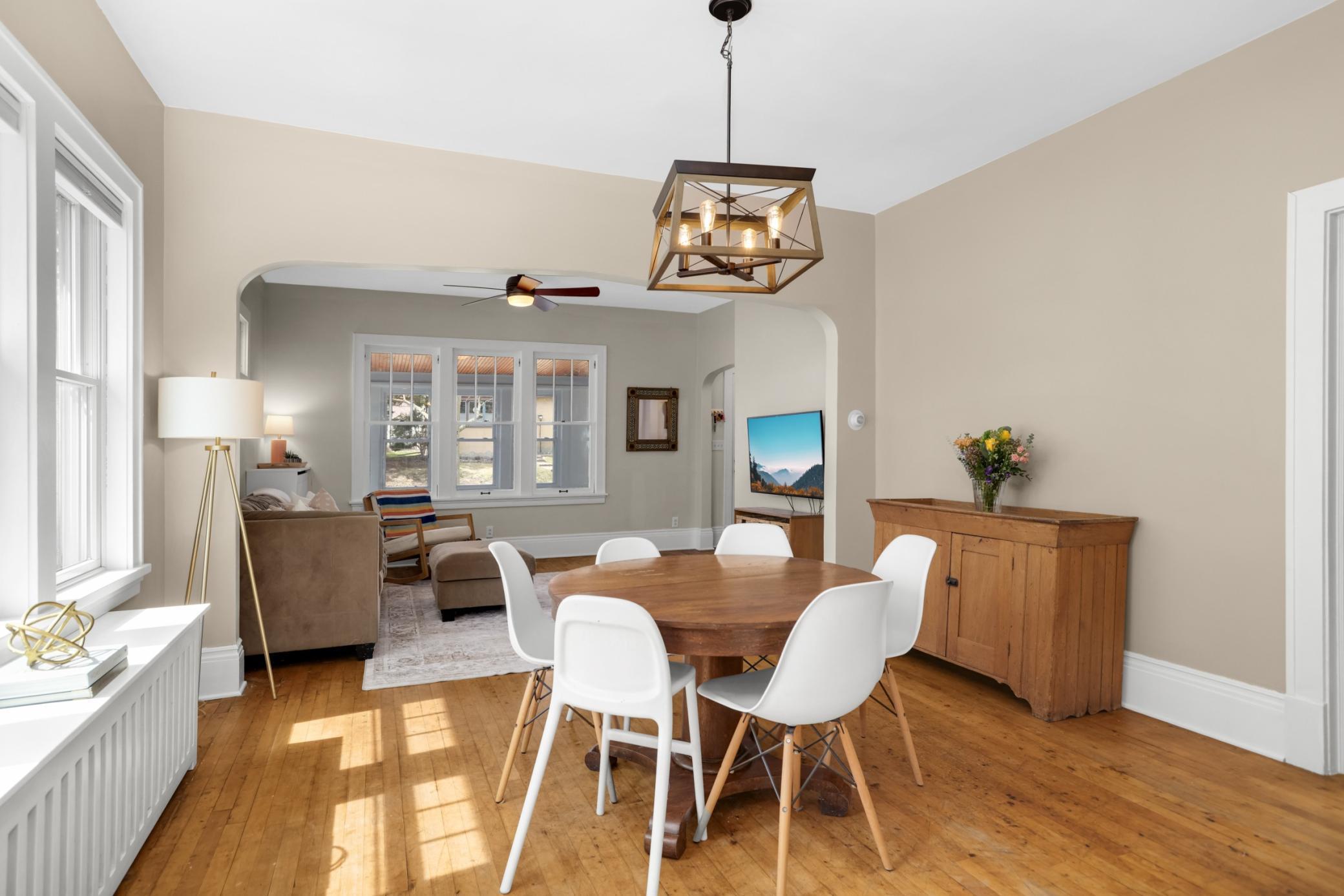 258 Hamline Avenue S