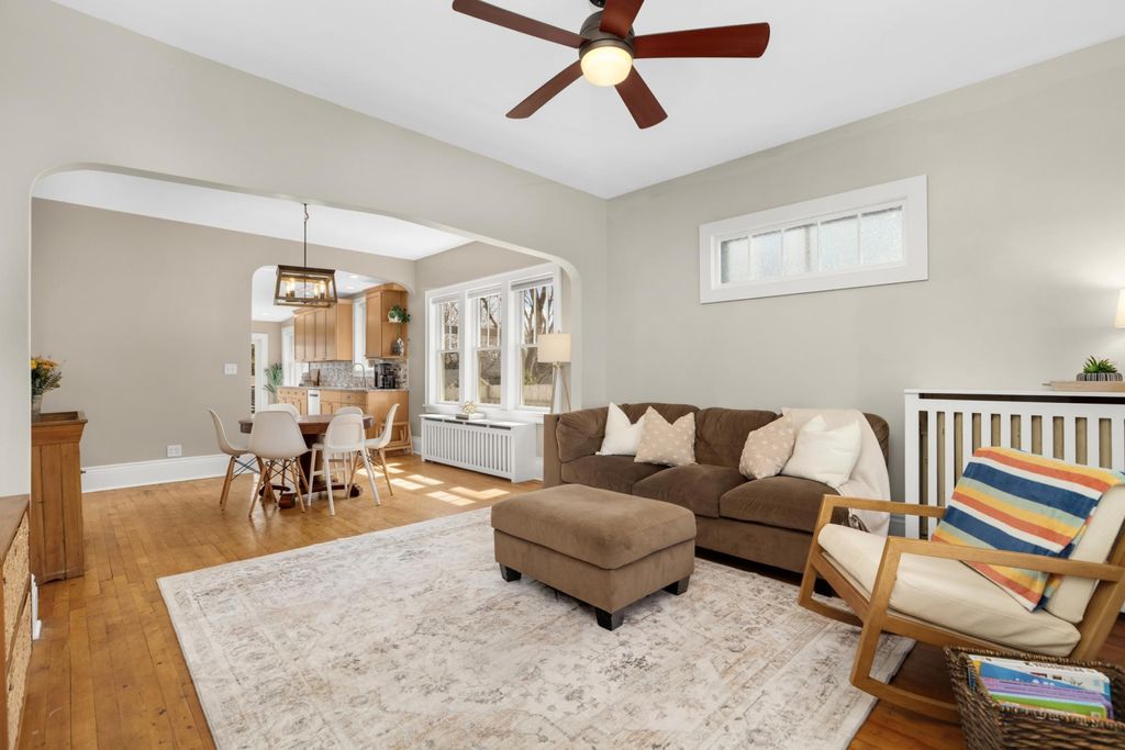 Photo of 258 Hamline Avenue S, Saint Paul, MN 55105 (MLS # 7051769)