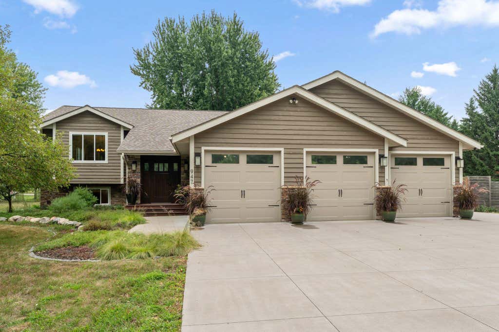 Photo of 947 Sherman Road, Hudson, WI 54016 (MLS # 7126548)