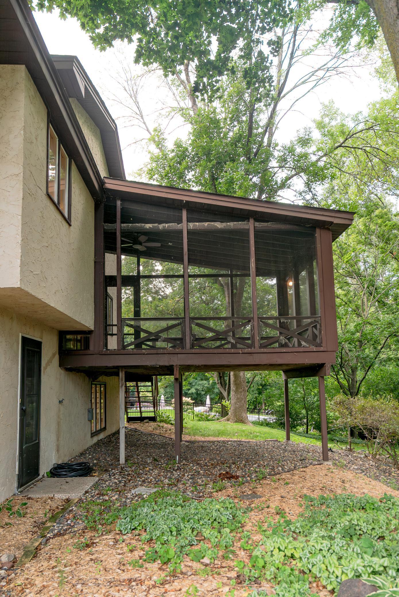 4321 Lancelot Drive