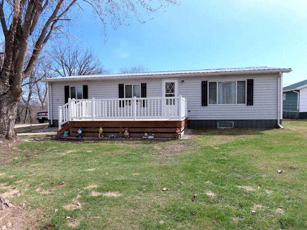 Photo of 911 Hamilton Avenue NE, Red Lake Falls, MN 56750 (MLS # 7061761)