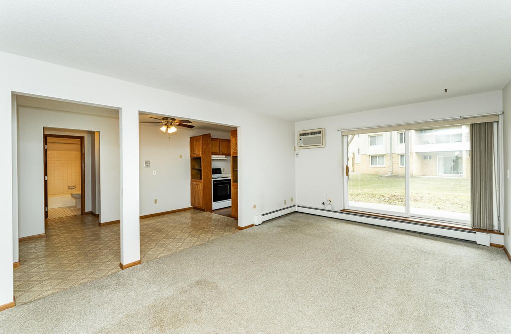 Photo of 521 19th Street NW #18, Rochester, MN 55901 (MLS # 7049674)