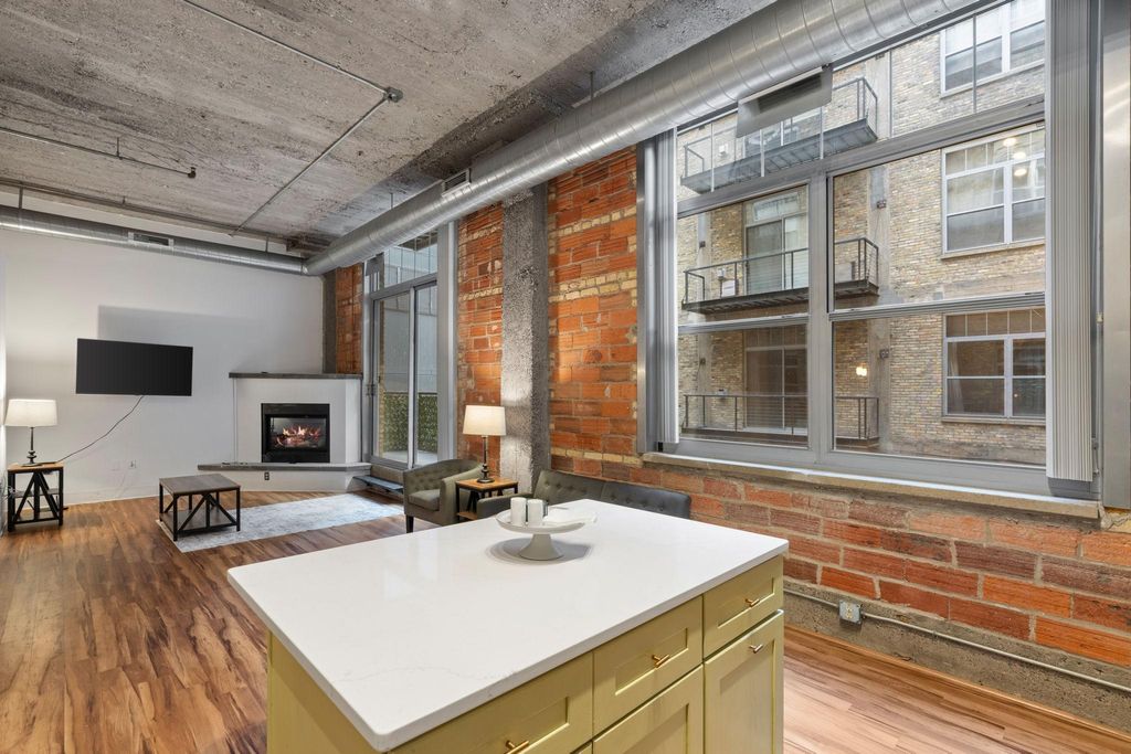 Photo of 521 S 7th Street #221, Minneapolis, MN 55415 (MLS # 7029303)